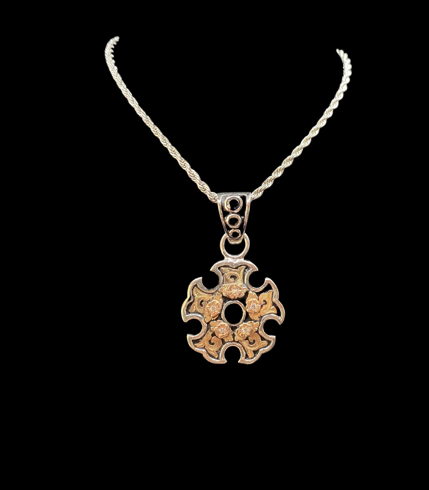 Spur Pendant With Clear Stones